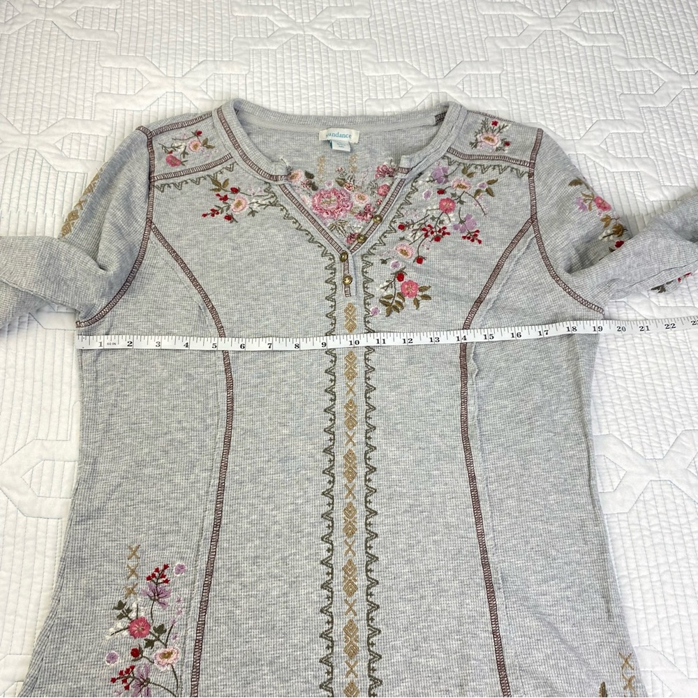 Sundance Fayette Floral Henley Womens Gray Sz L Embroidered Waffle Knit Shirt - Picture 9 of 12
